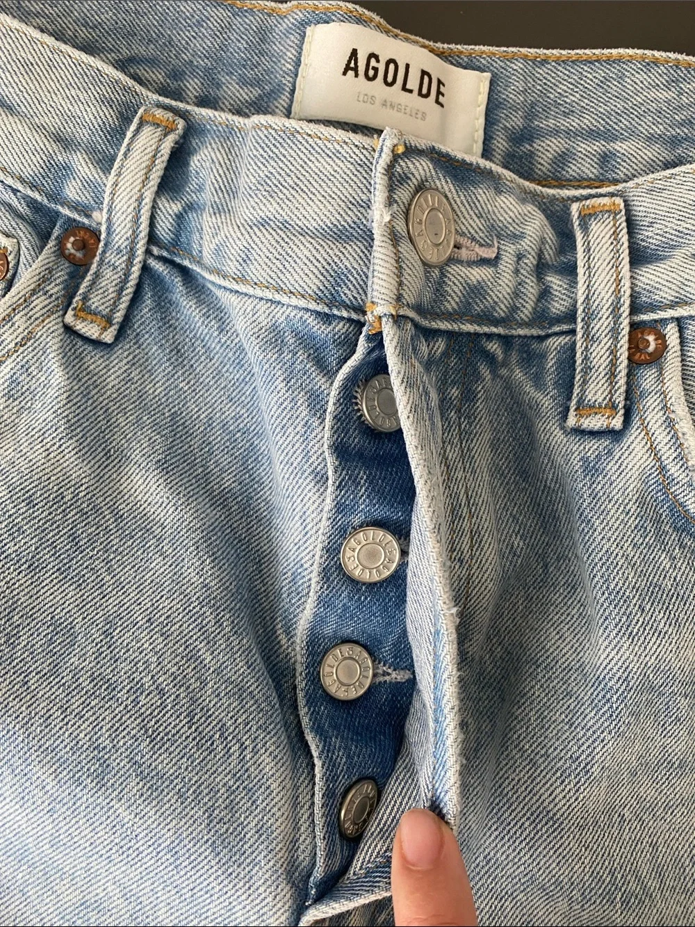 Agolde Light Blue Distressed Denim Cutoff Shorts Sz 29 Coastal Casual Chic